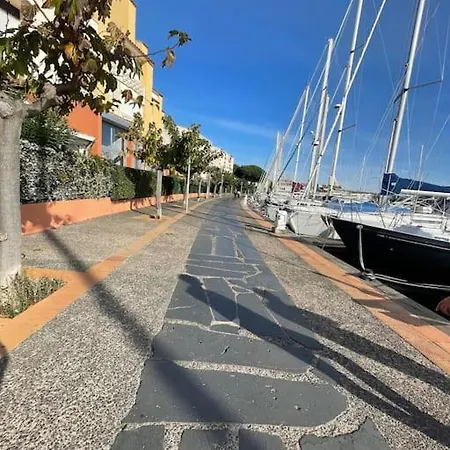 Vue Port Design, Neuf Et Confort Proche Plage דירה